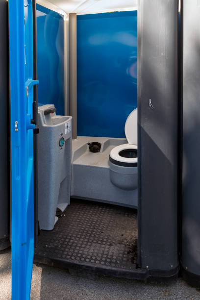 Best Portable restroom trailer rental  in Byrdstown, TN
